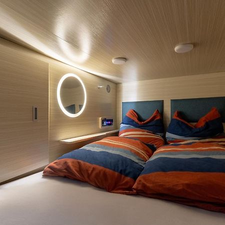 Mue Cubes - Capsule Hotel Basilea Esterno foto