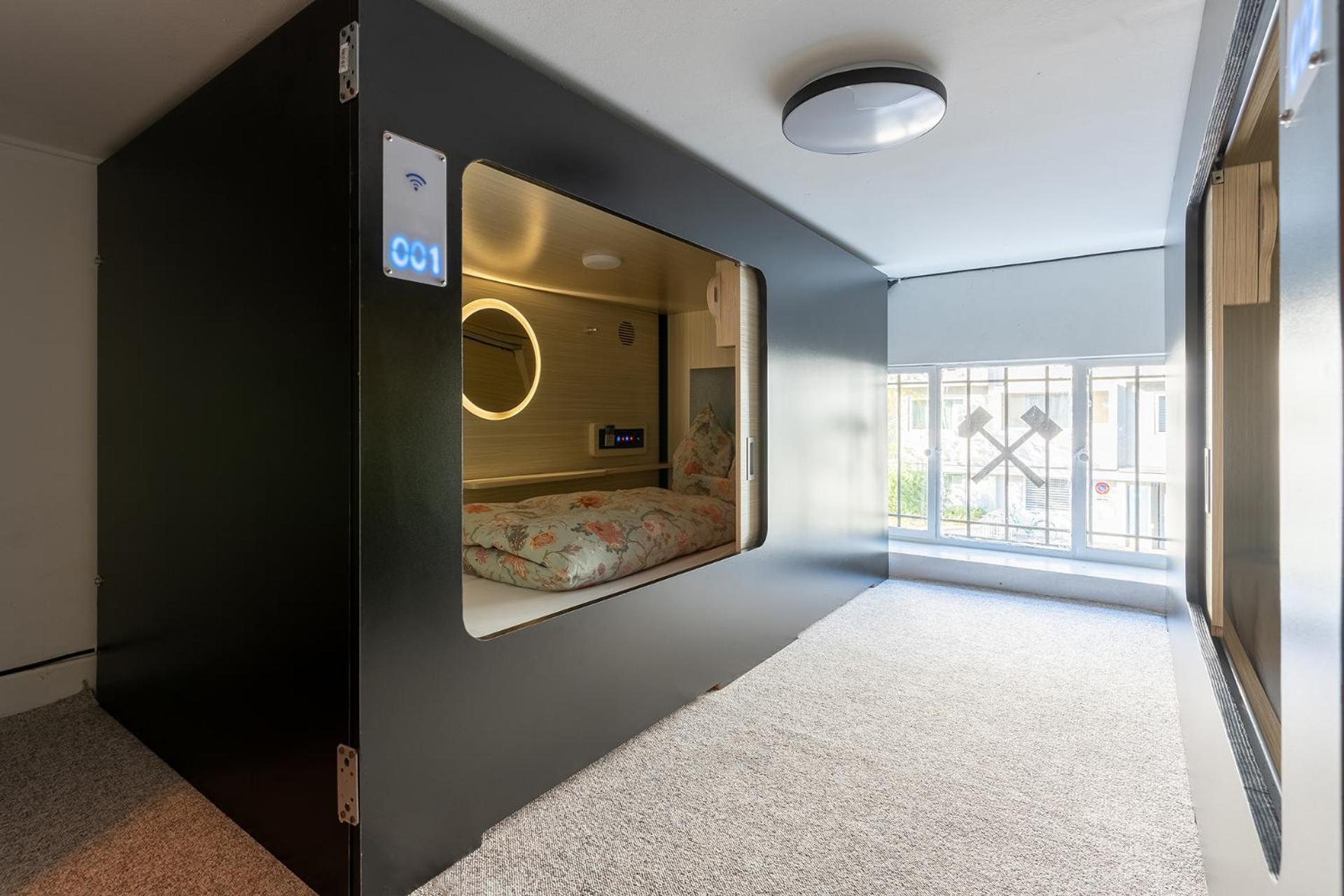 Mue Cubes - Capsule Hotel Basilea Esterno foto