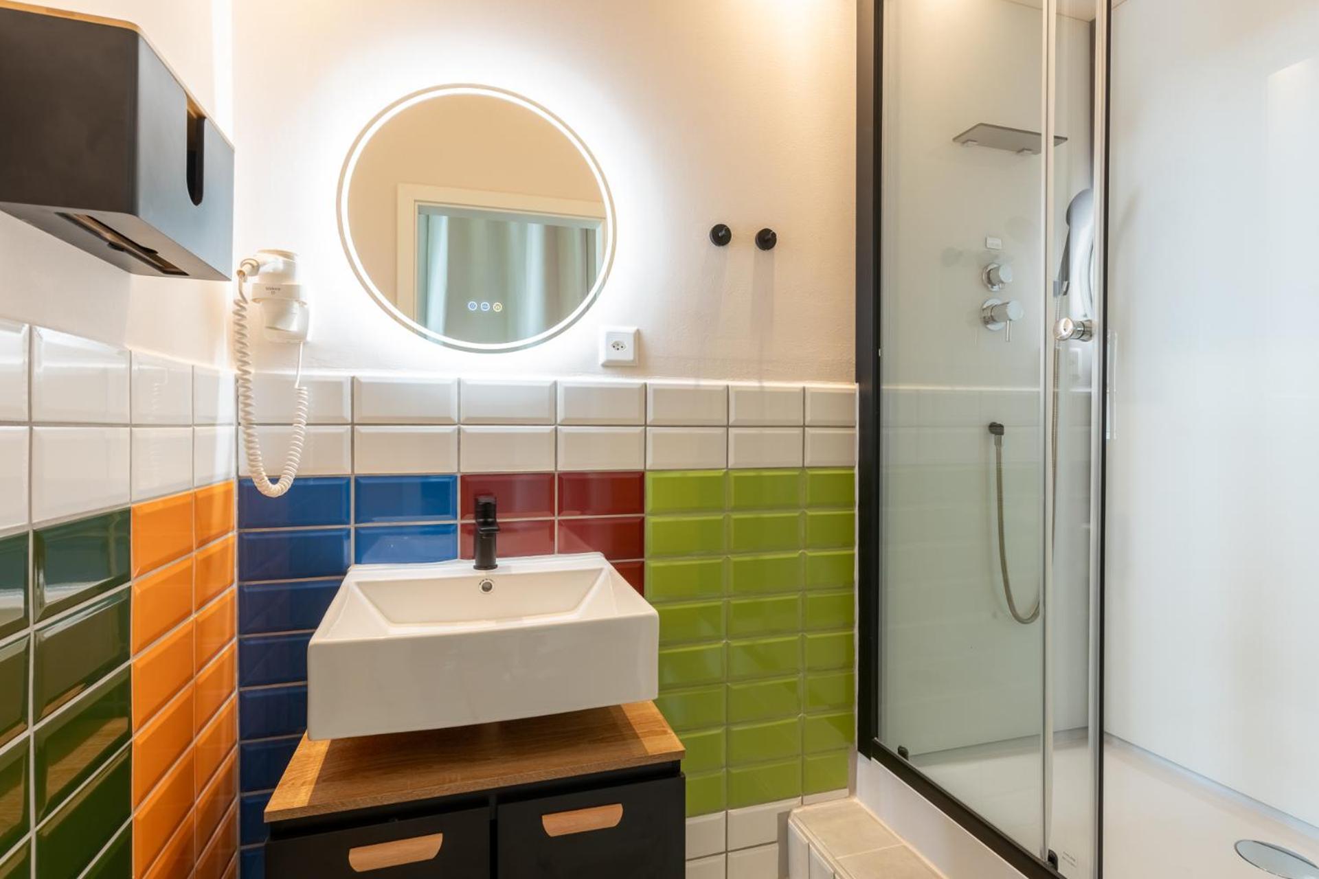 Mue Cubes - Capsule Hotel Basilea Esterno foto